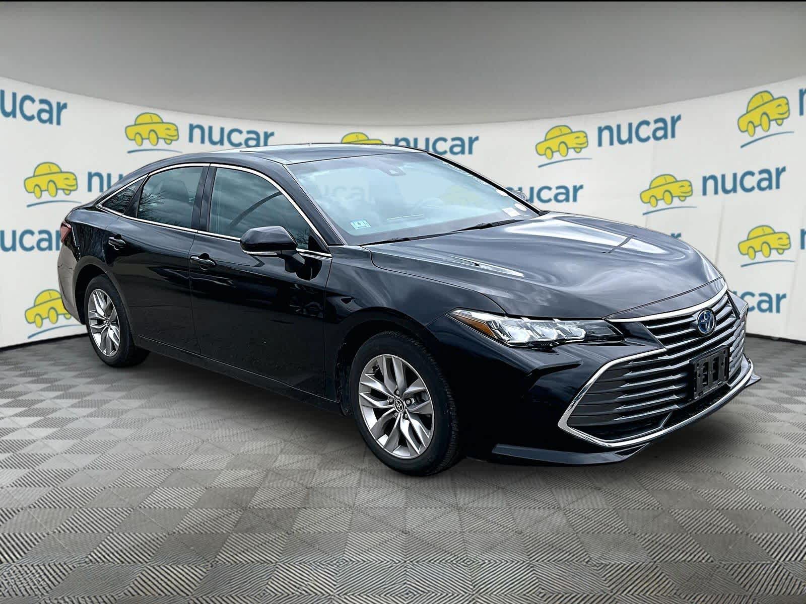 2022 Toyota Avalon Hybrid XLE