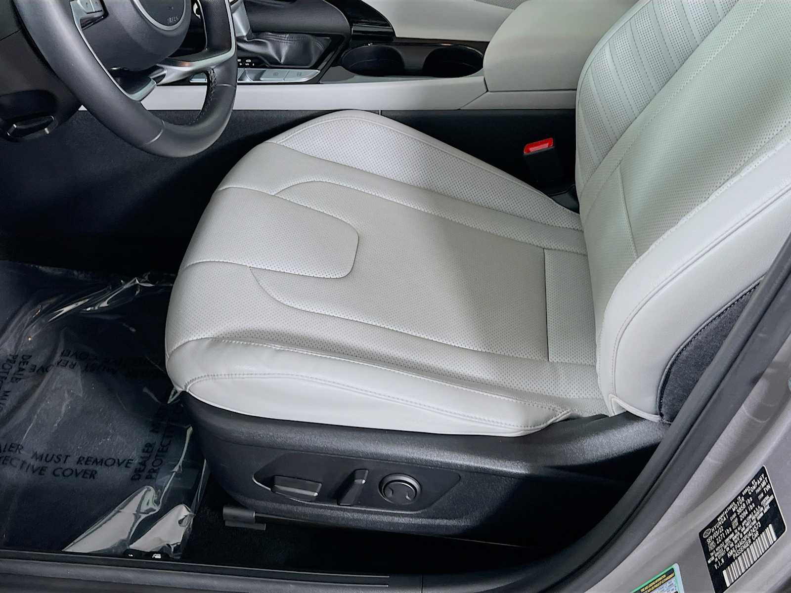 2023 Hyundai Elantra Limited - Photo 19
