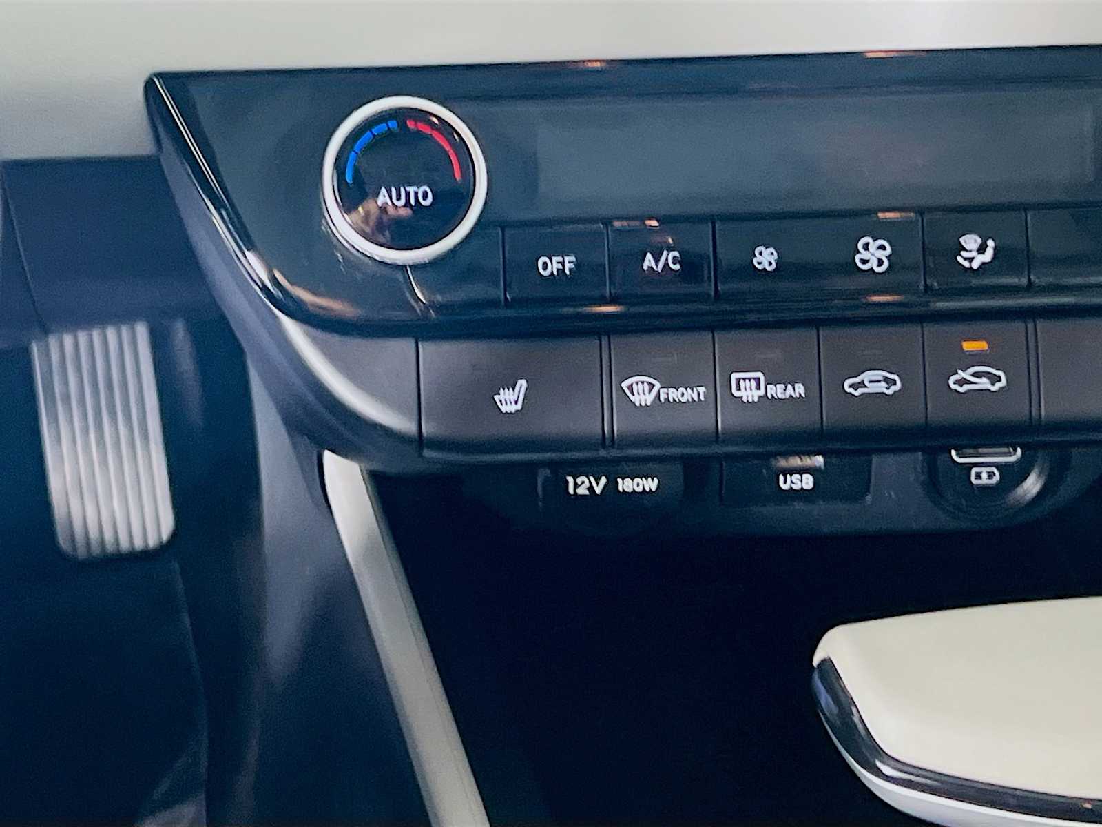 2023 Hyundai Elantra Limited - Photo 20