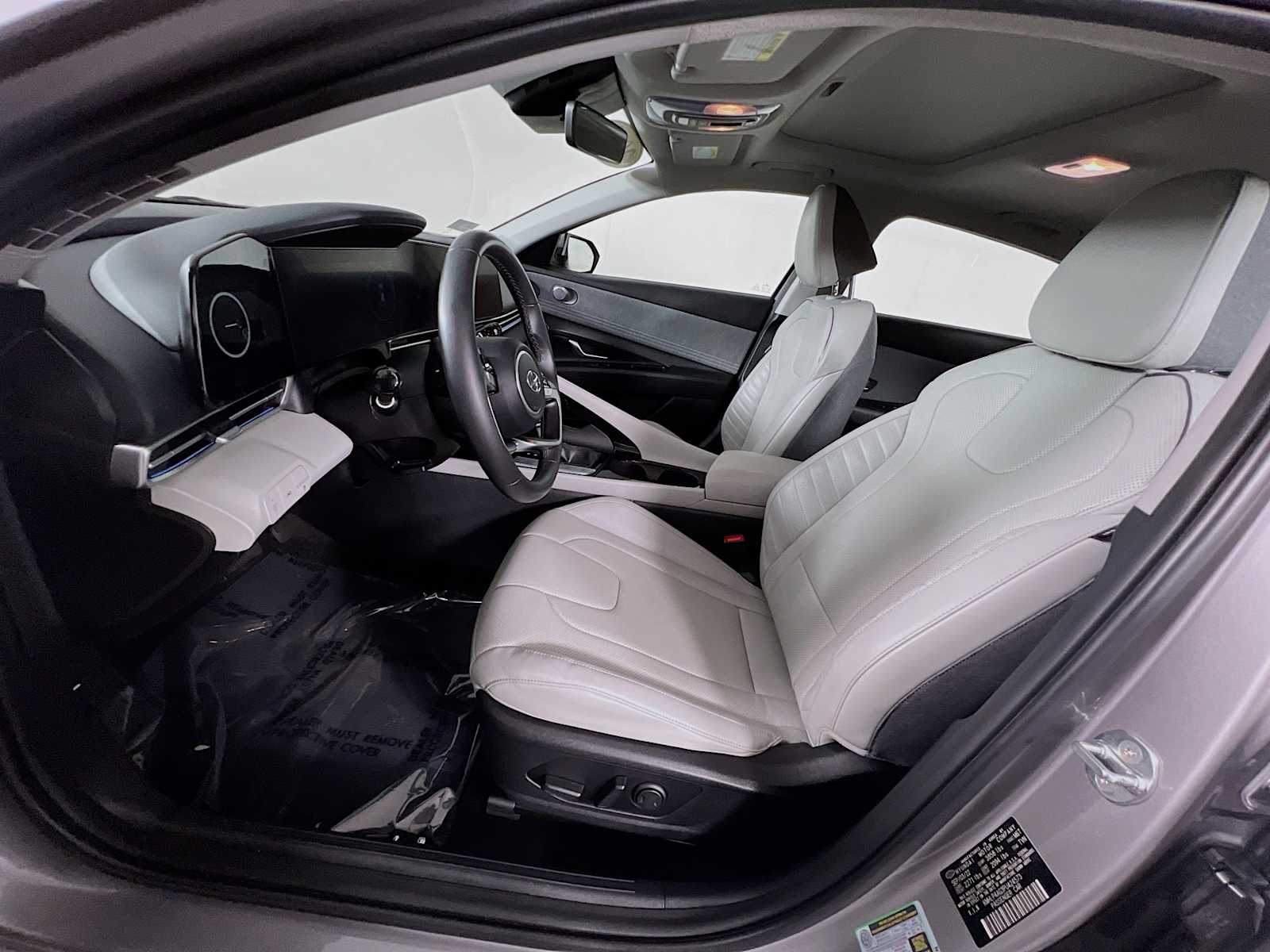 2023 Hyundai Elantra Limited - Photo 21