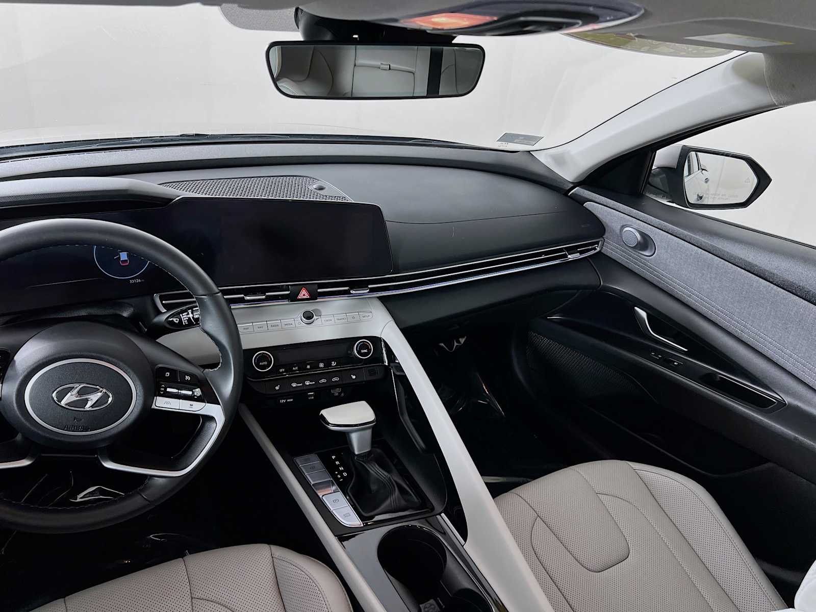 2023 Hyundai Elantra Limited - Photo 24