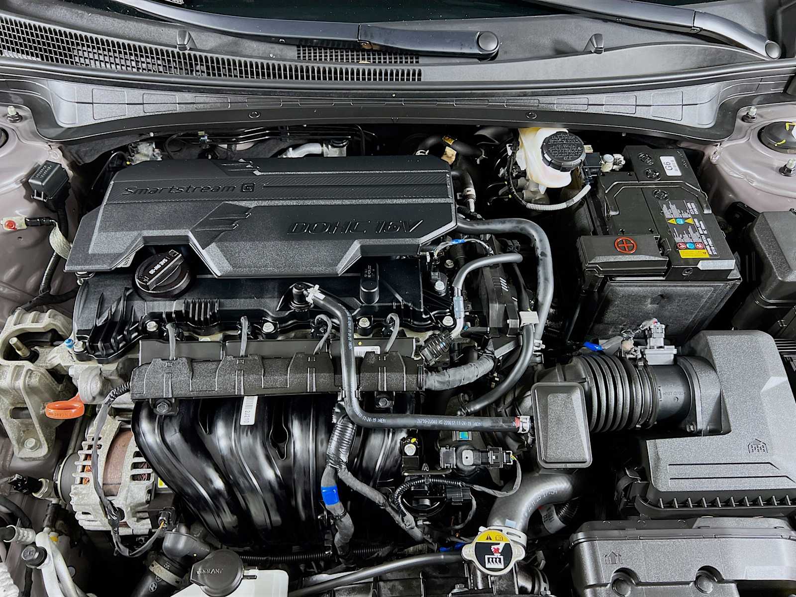 2023 Hyundai Elantra Limited - Photo 30