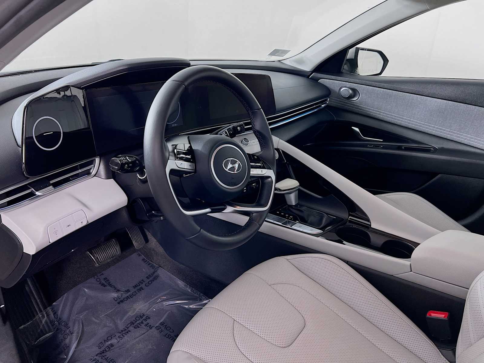 2023 Hyundai Elantra Limited - Photo 9