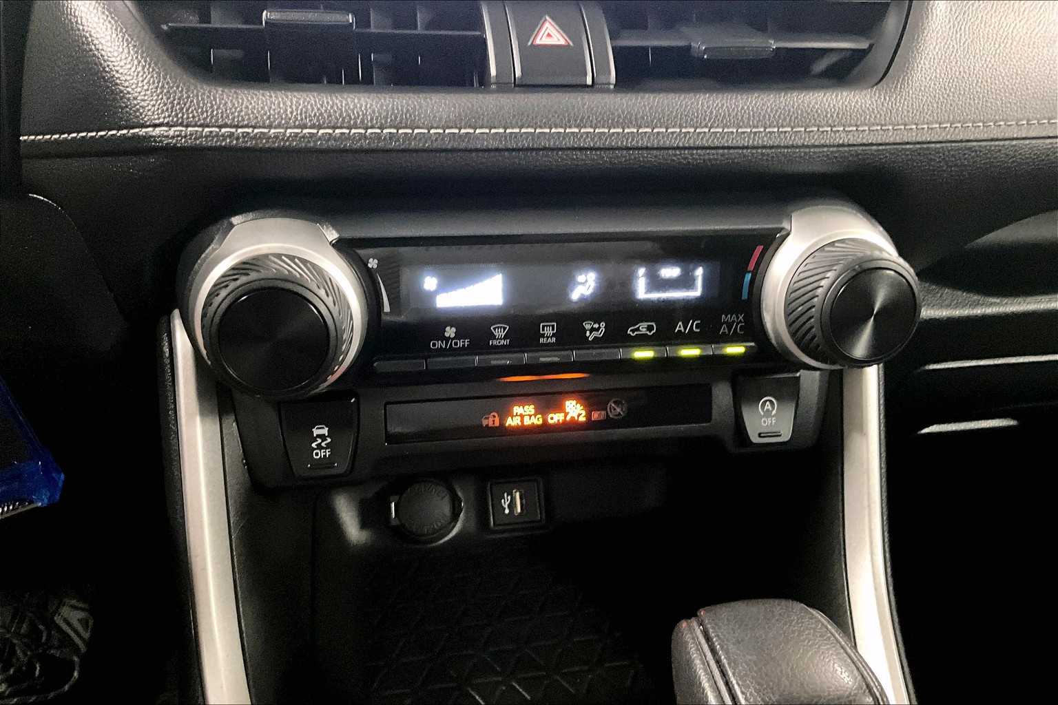2023 Toyota RAV4 LE - Photo 25
