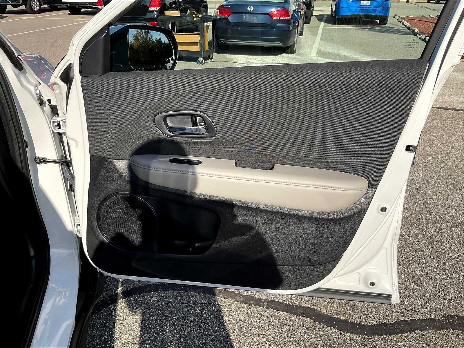2022 Honda HR-V LX - Photo 12