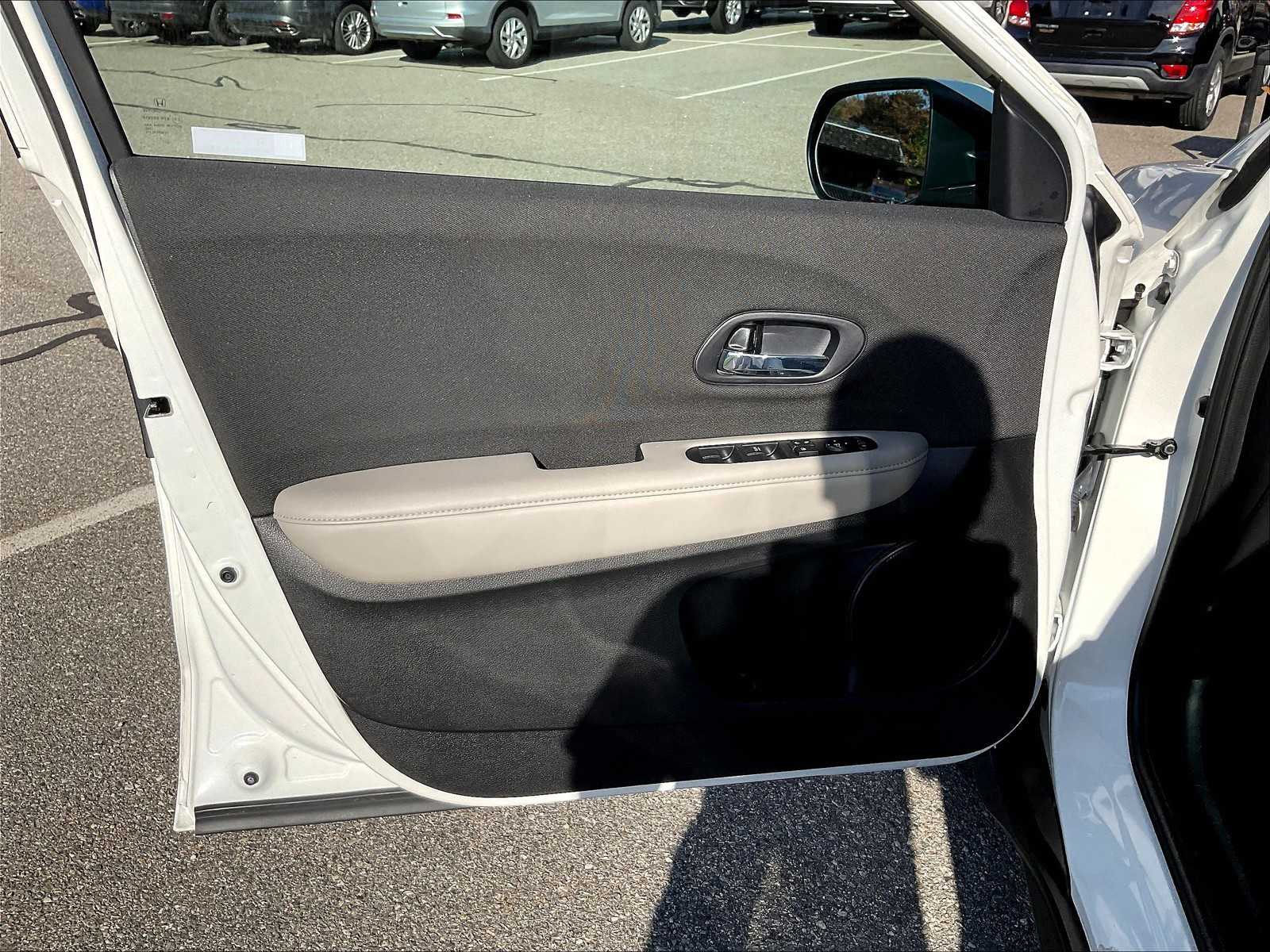 2022 Honda HR-V LX - Photo 9