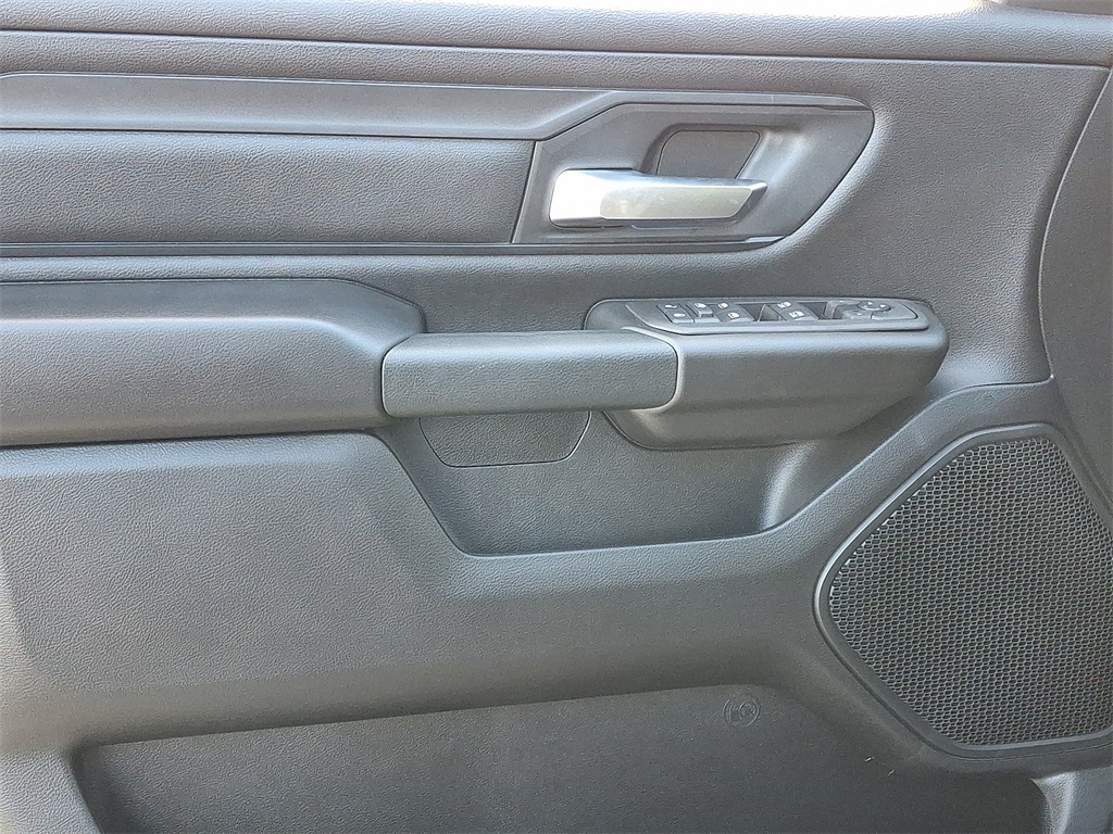 2026 Ram 1500 Tradesman - Photo 9