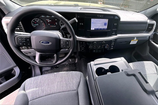 2025 Ford F-350SD XLT - Photo 6
