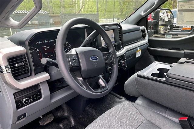 2025 Ford F-350SD XLT - Photo 7