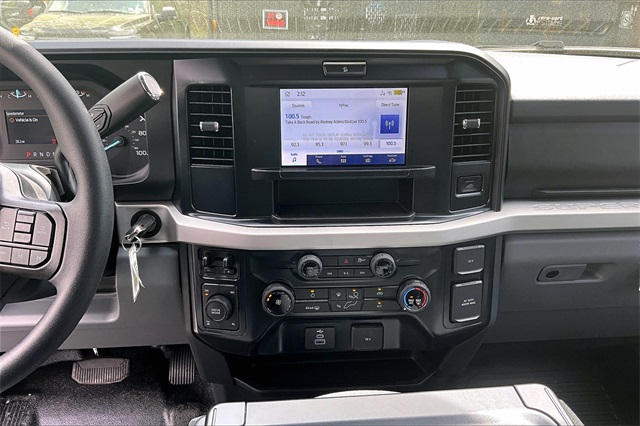2025 Ford F-350SD XLT - Photo 8