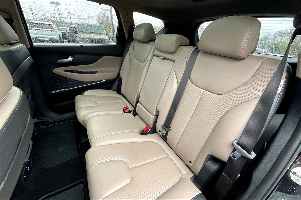 2020 Hyundai Santa Fe Limited - Photo 14