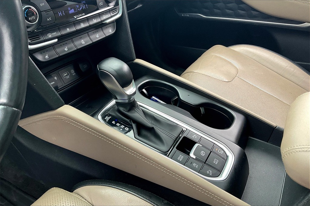 2020 Hyundai Santa Fe Limited - Photo 19
