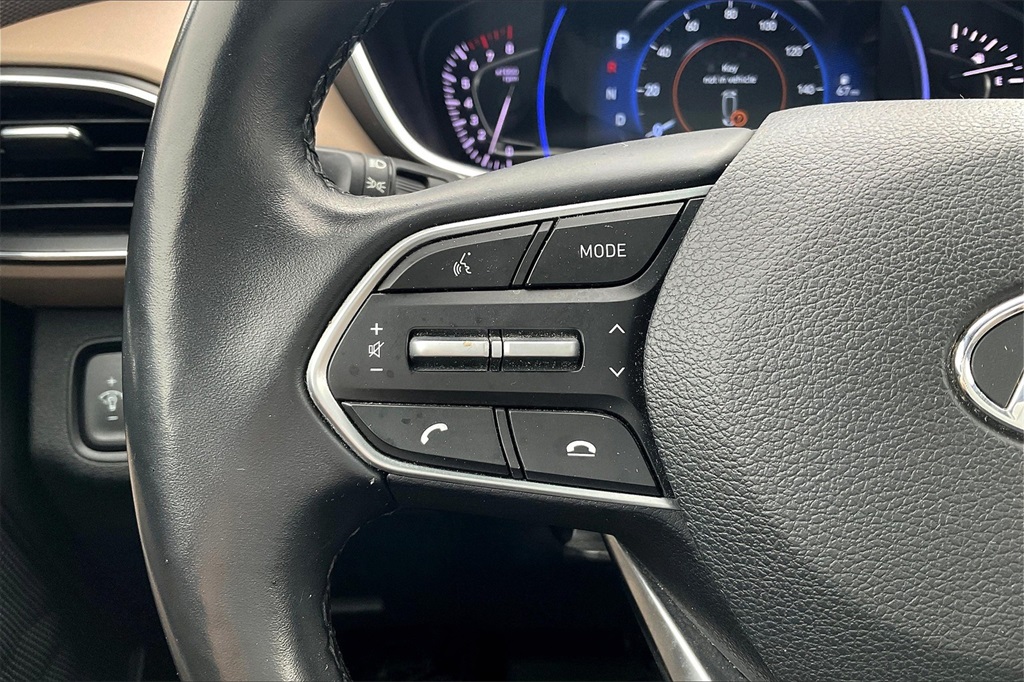 2020 Hyundai Santa Fe Limited - Photo 22