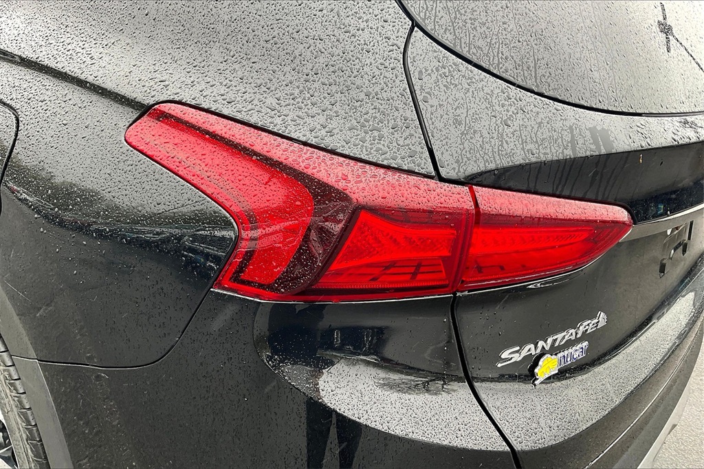2020 Hyundai Santa Fe Limited - Photo 32