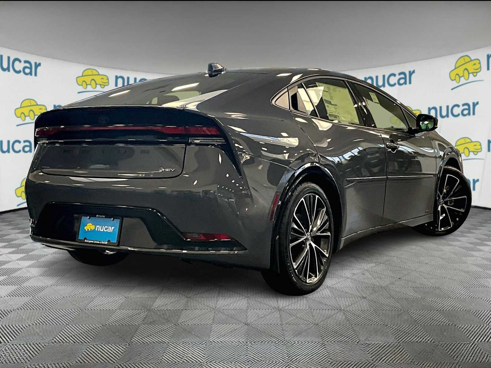 2026 Toyota Prius XLE - Photo 7