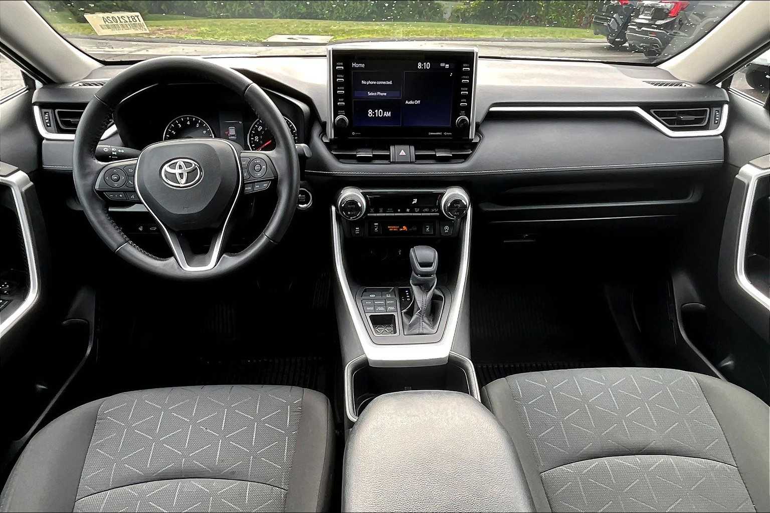 2022 Toyota RAV4 XLE - Photo 21