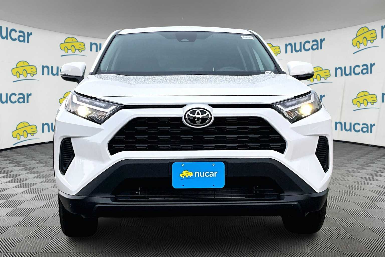 2025 Toyota RAV4 LE - Photo 3