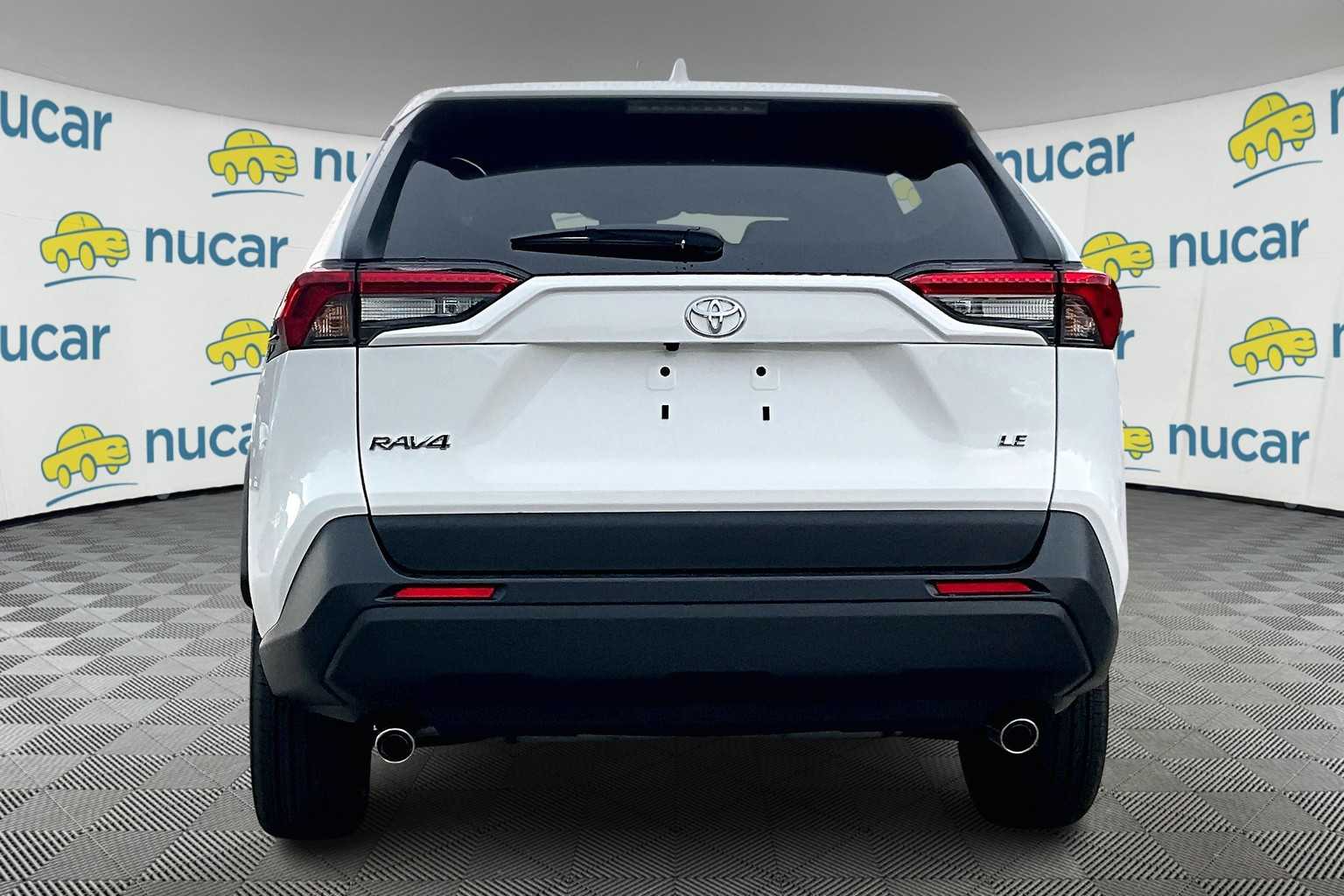 2025 Toyota RAV4 LE - Photo 6