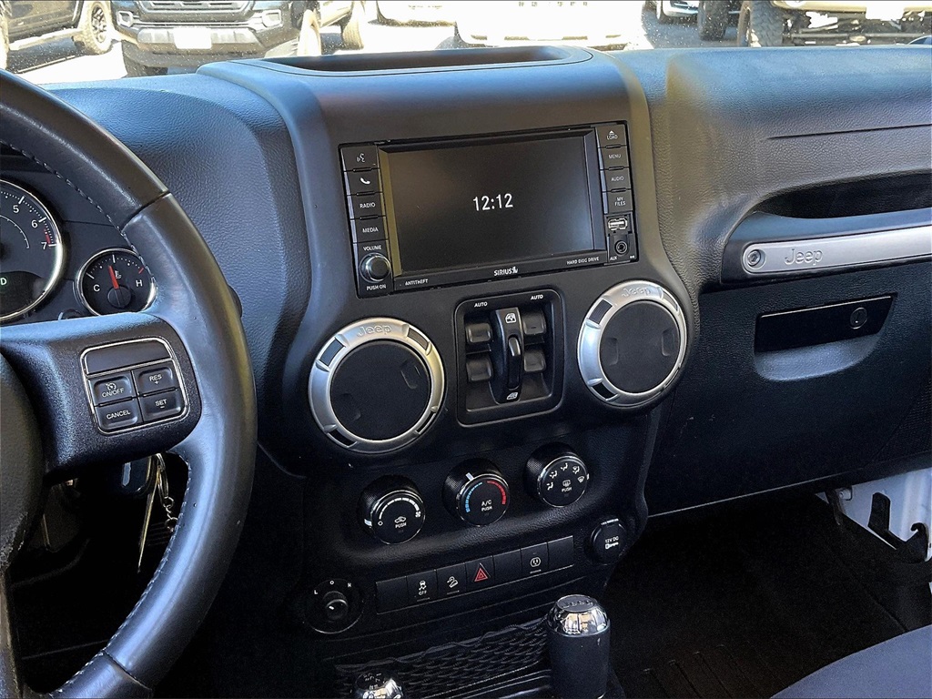 2018 Jeep Wrangler JK Unlimited Sahara - Photo 17