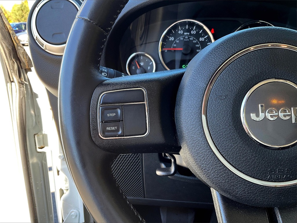 2018 Jeep Wrangler JK Unlimited Sahara - Photo 22
