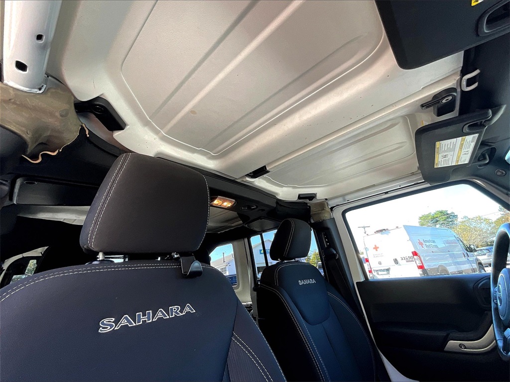 2018 Jeep Wrangler JK Unlimited Sahara - Photo 7