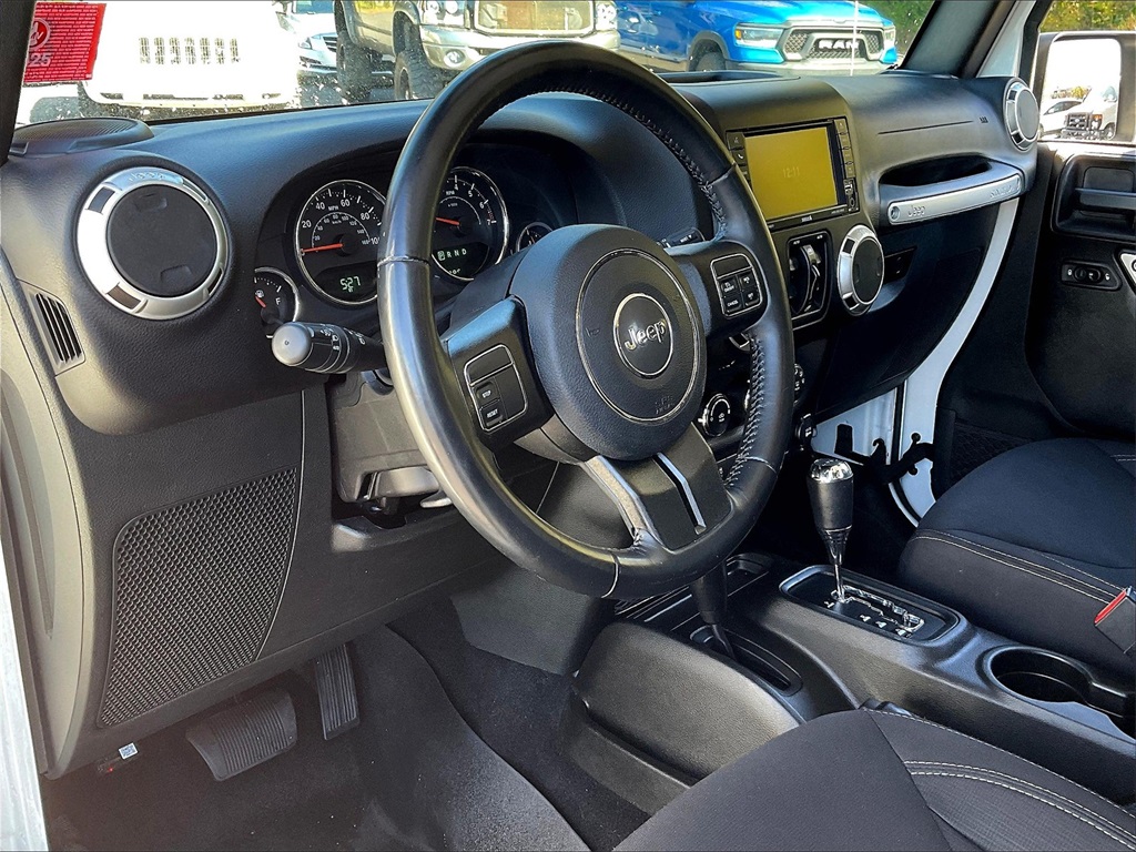 2018 Jeep Wrangler JK Unlimited Sahara - Photo 8