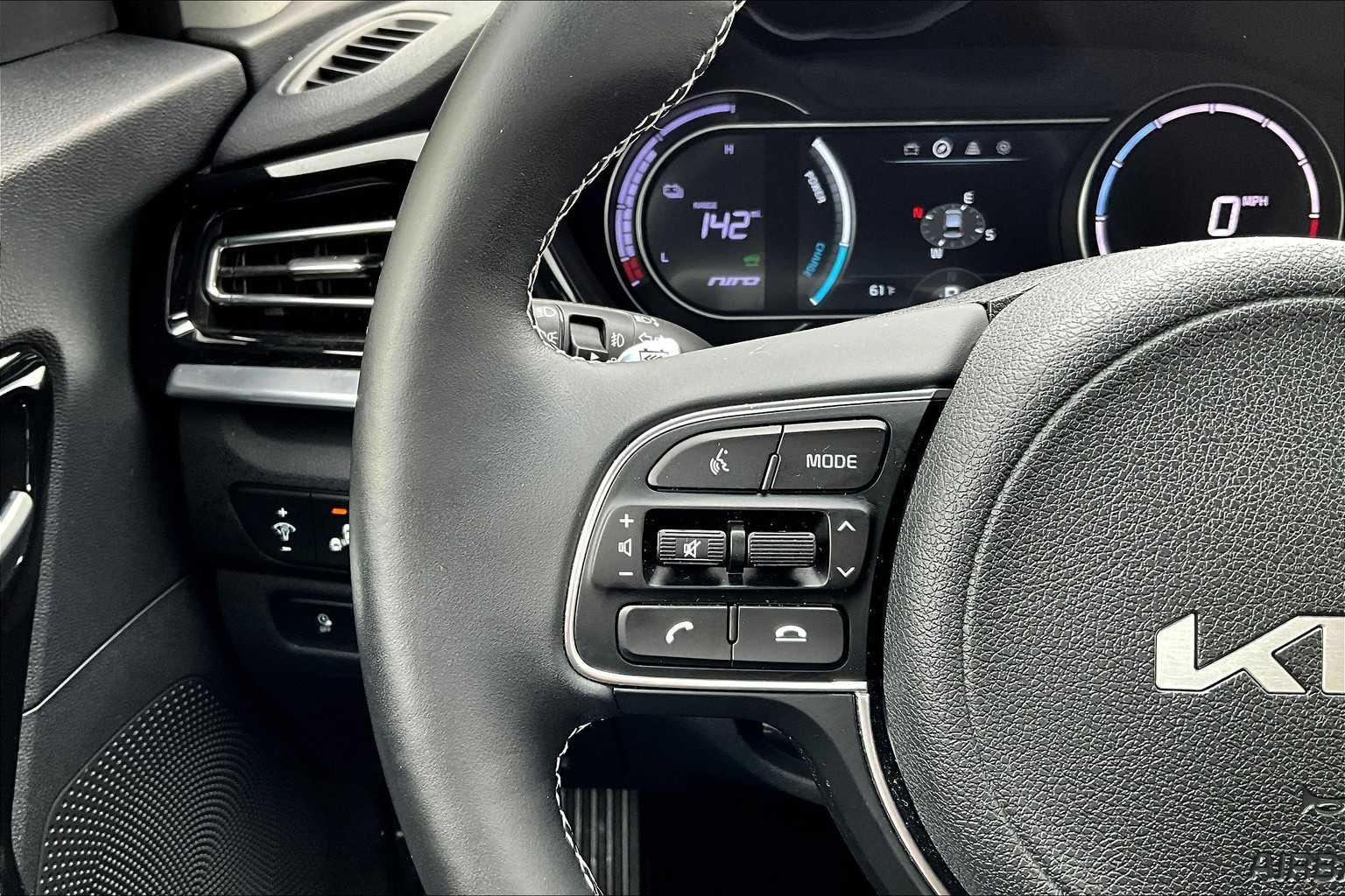 2022 Kia Niro EV EX - Photo 22