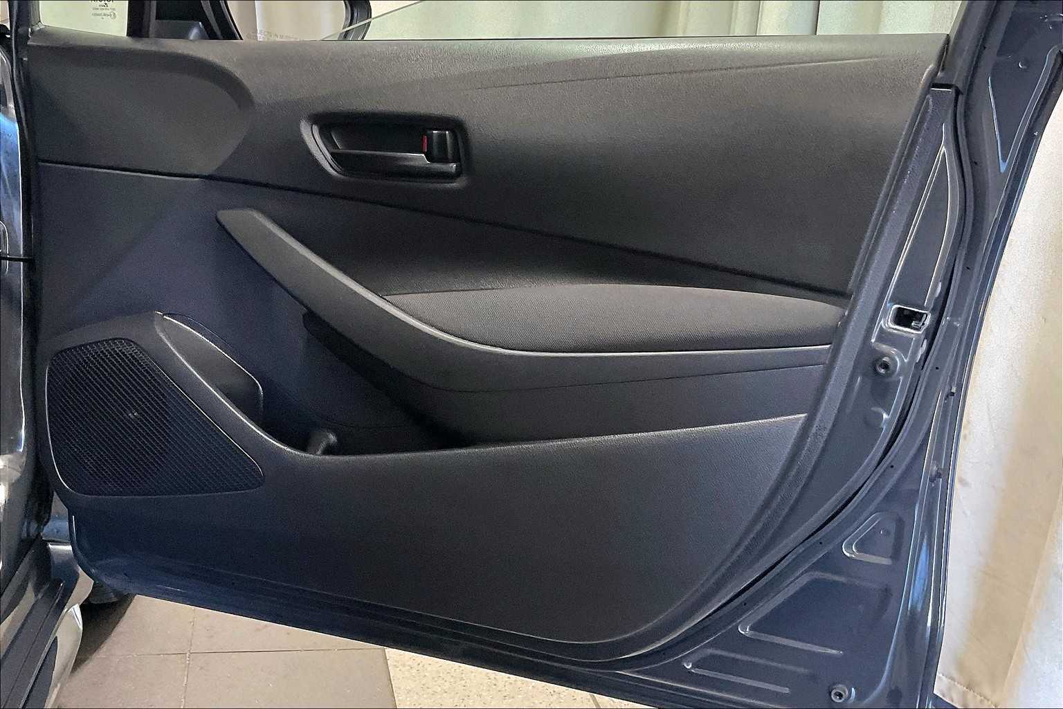 2023 Toyota Corolla LE - Photo 12
