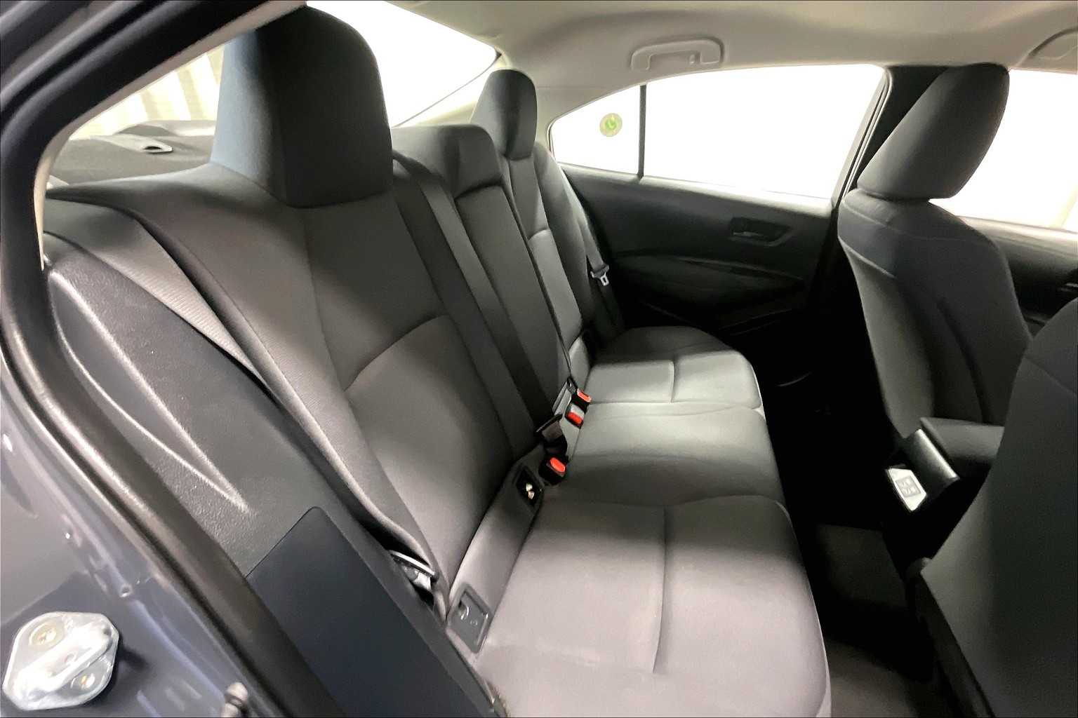2023 Toyota Corolla LE - Photo 16