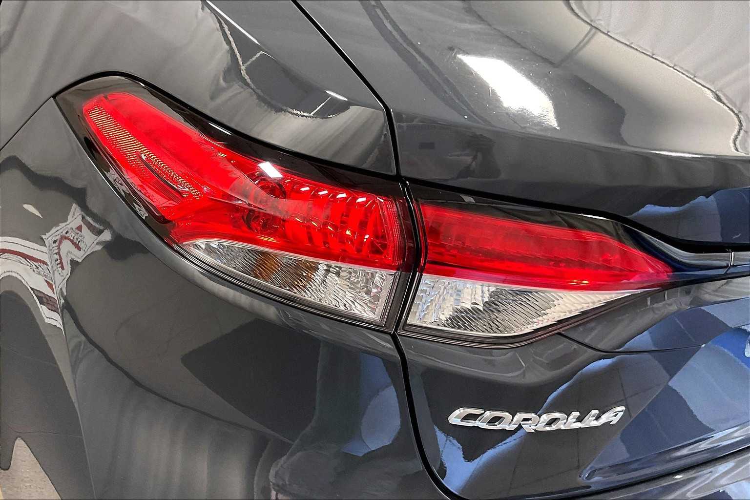 2023 Toyota Corolla LE - Photo 32
