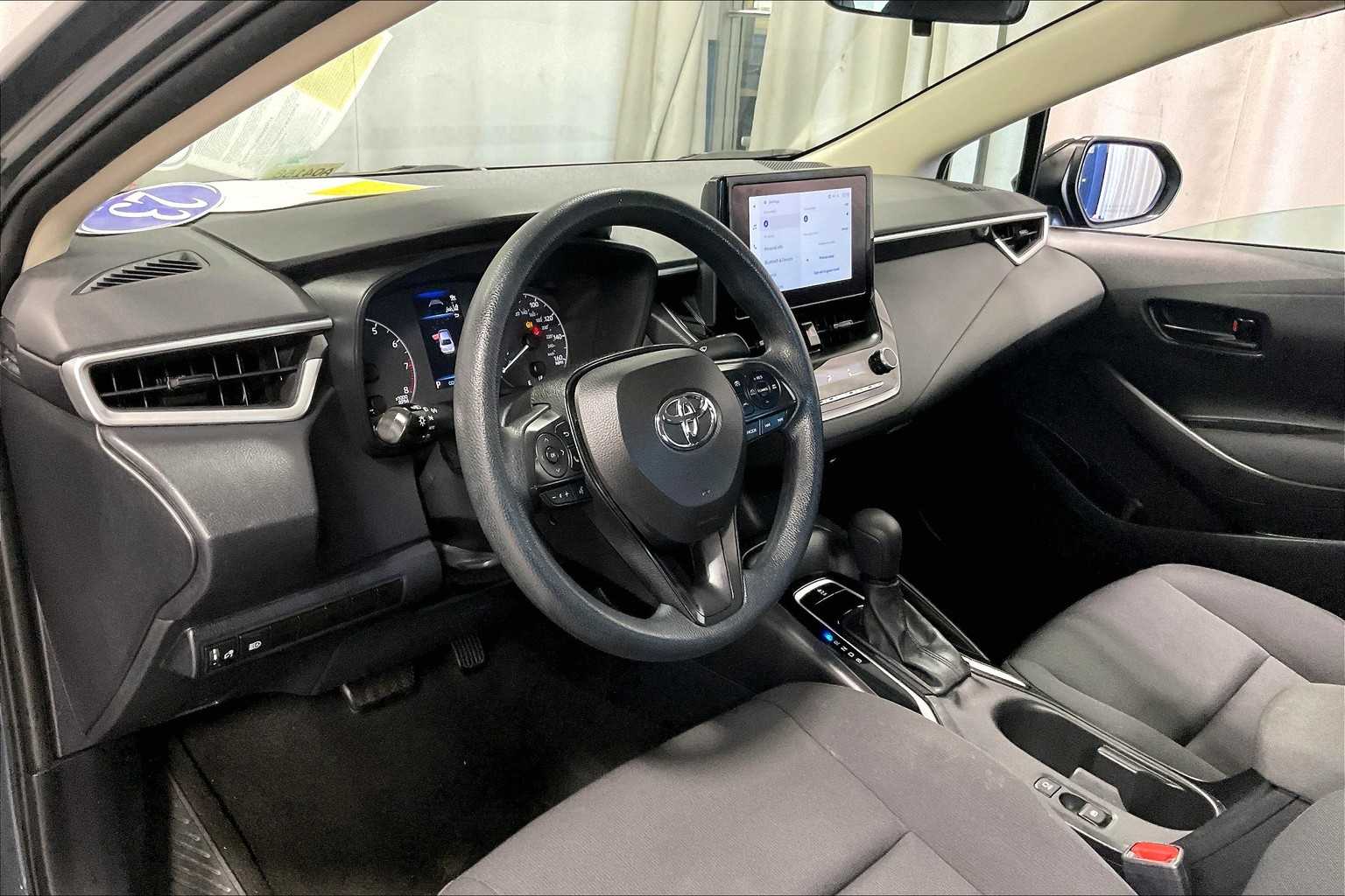 2023 Toyota Corolla LE - Photo 8