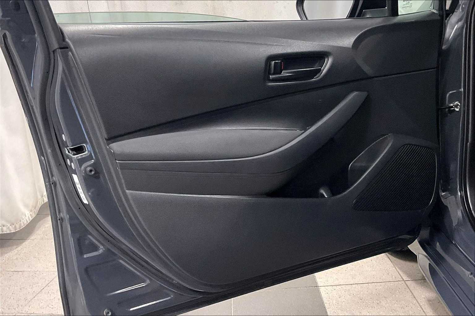 2023 Toyota Corolla LE - Photo 9