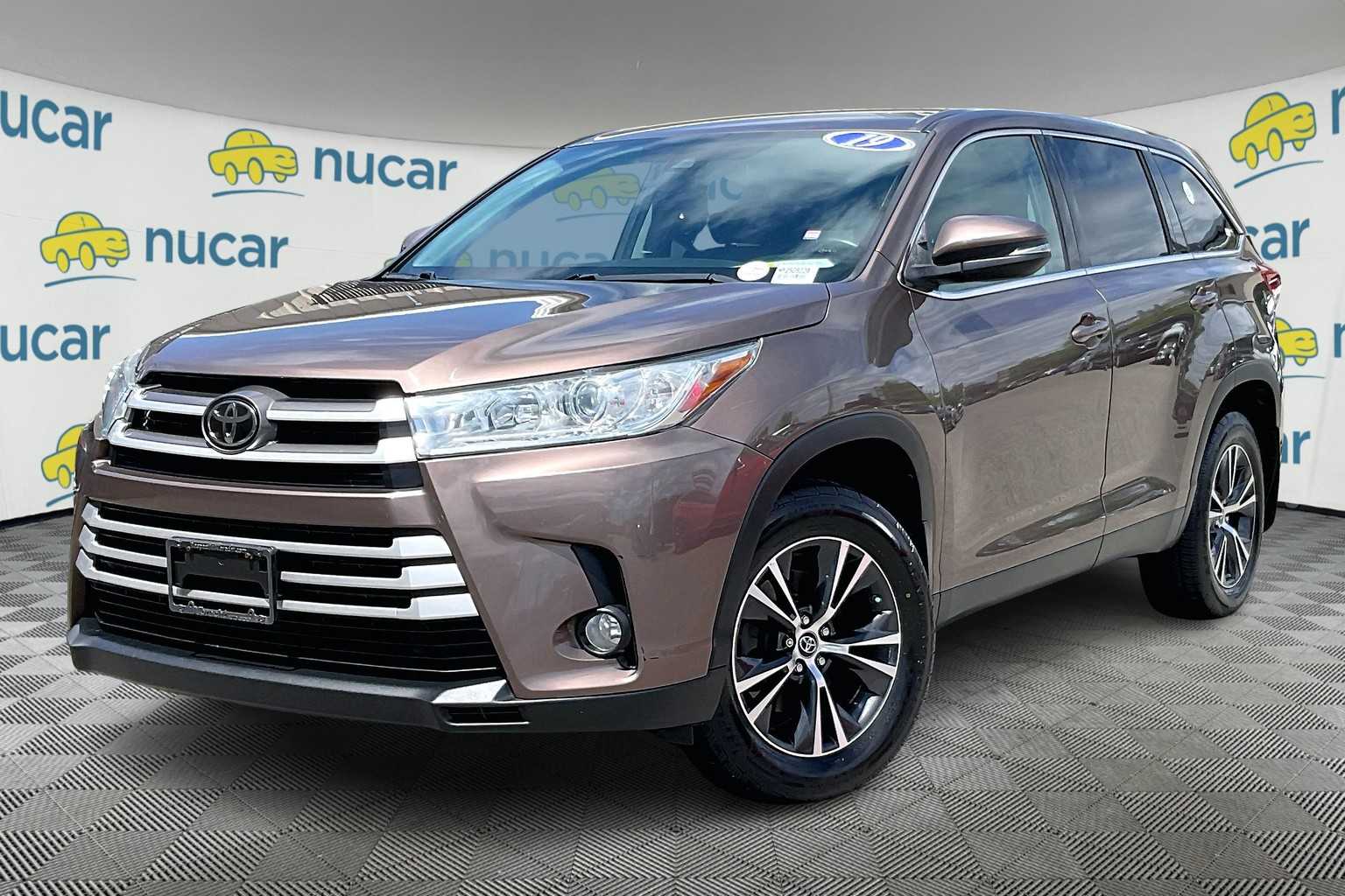 2019 Toyota Highlander LE Plus - Photo 3