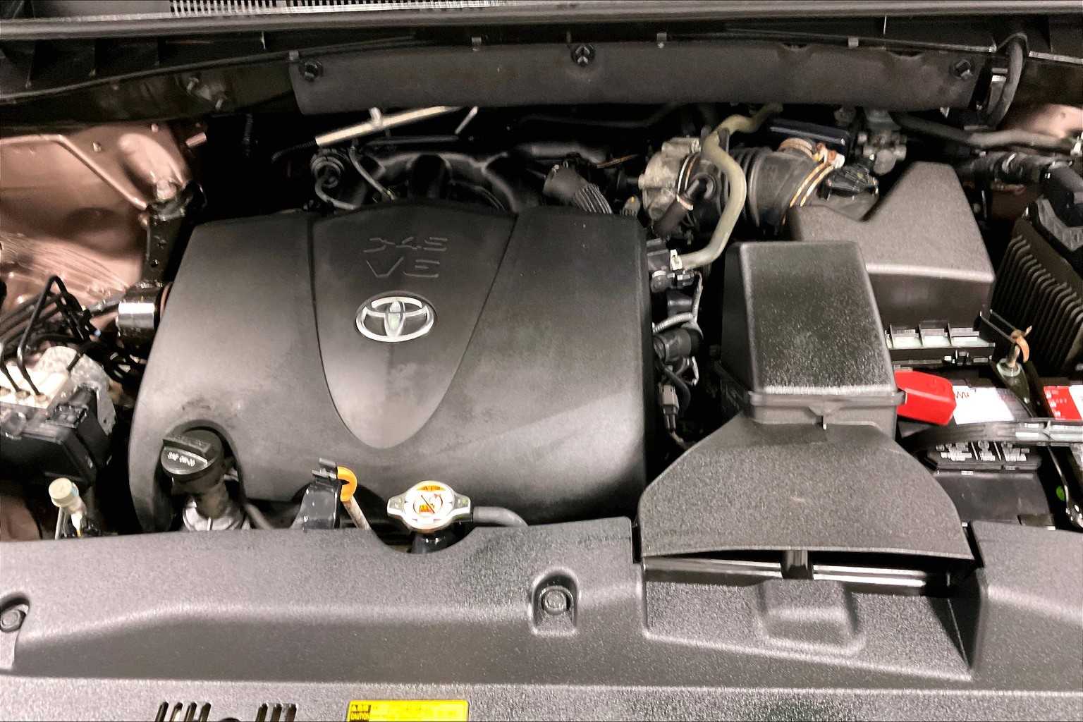 2019 Toyota Highlander LE Plus - Photo 34