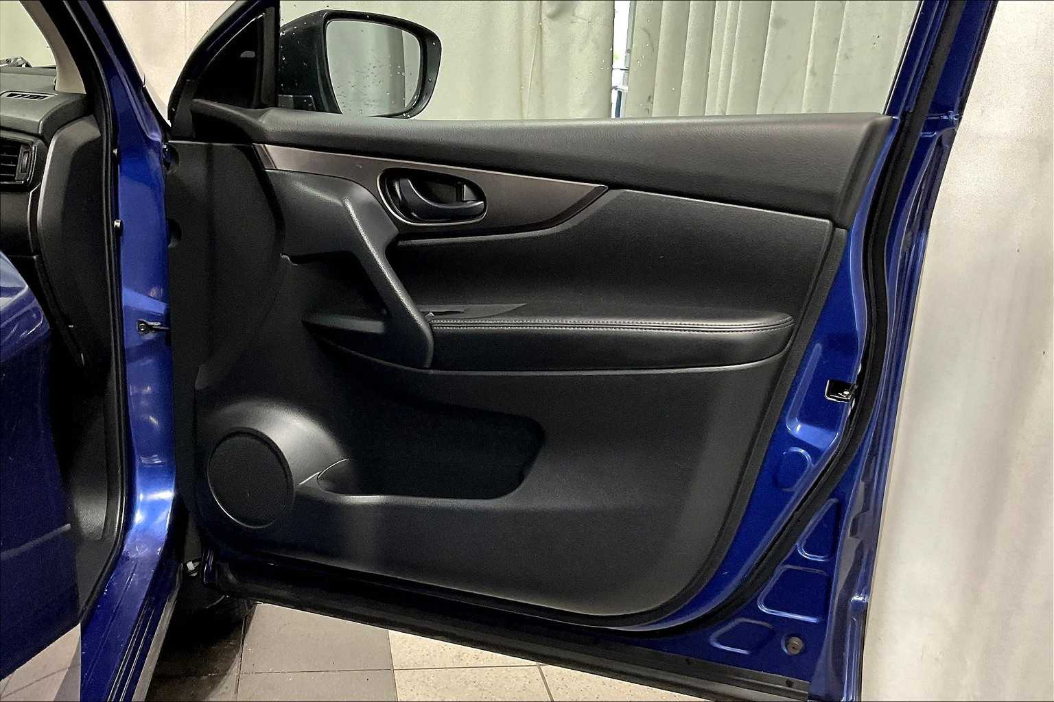 2020 Nissan Rogue Sport S - Photo 12