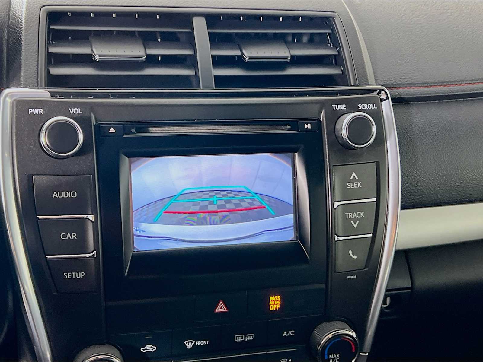 2015 Toyota Camry SE - Photo 13