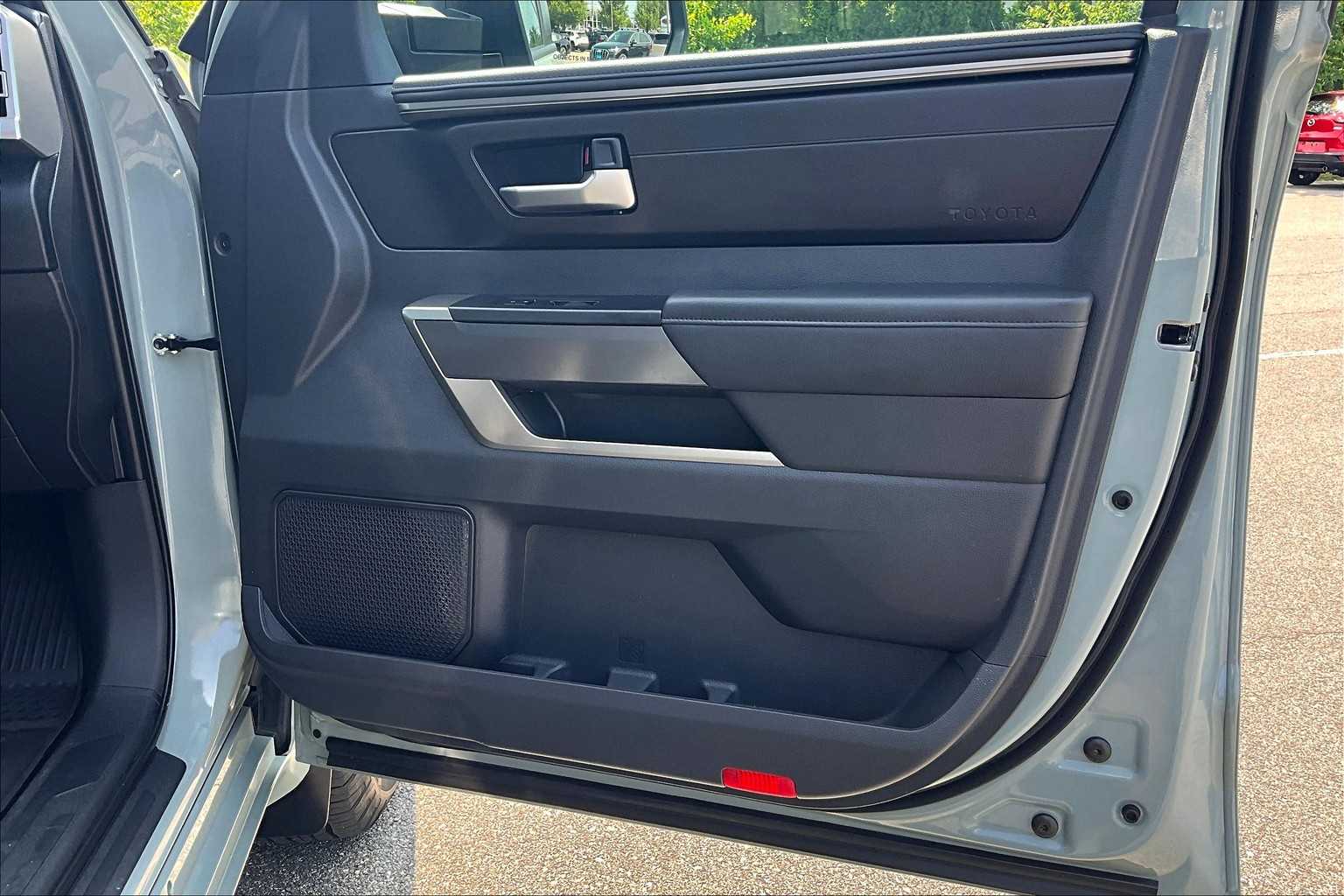 2024 Toyota Tundra SR5 - Photo 12