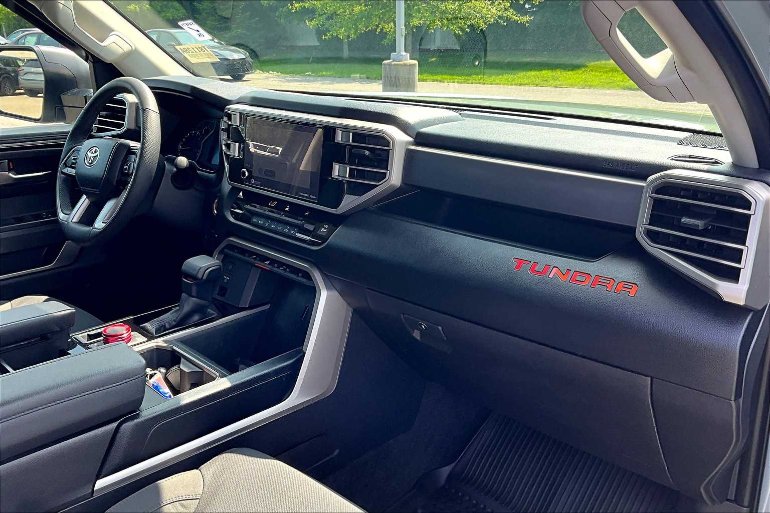 2024 Toyota Tundra SR5 - Photo 14