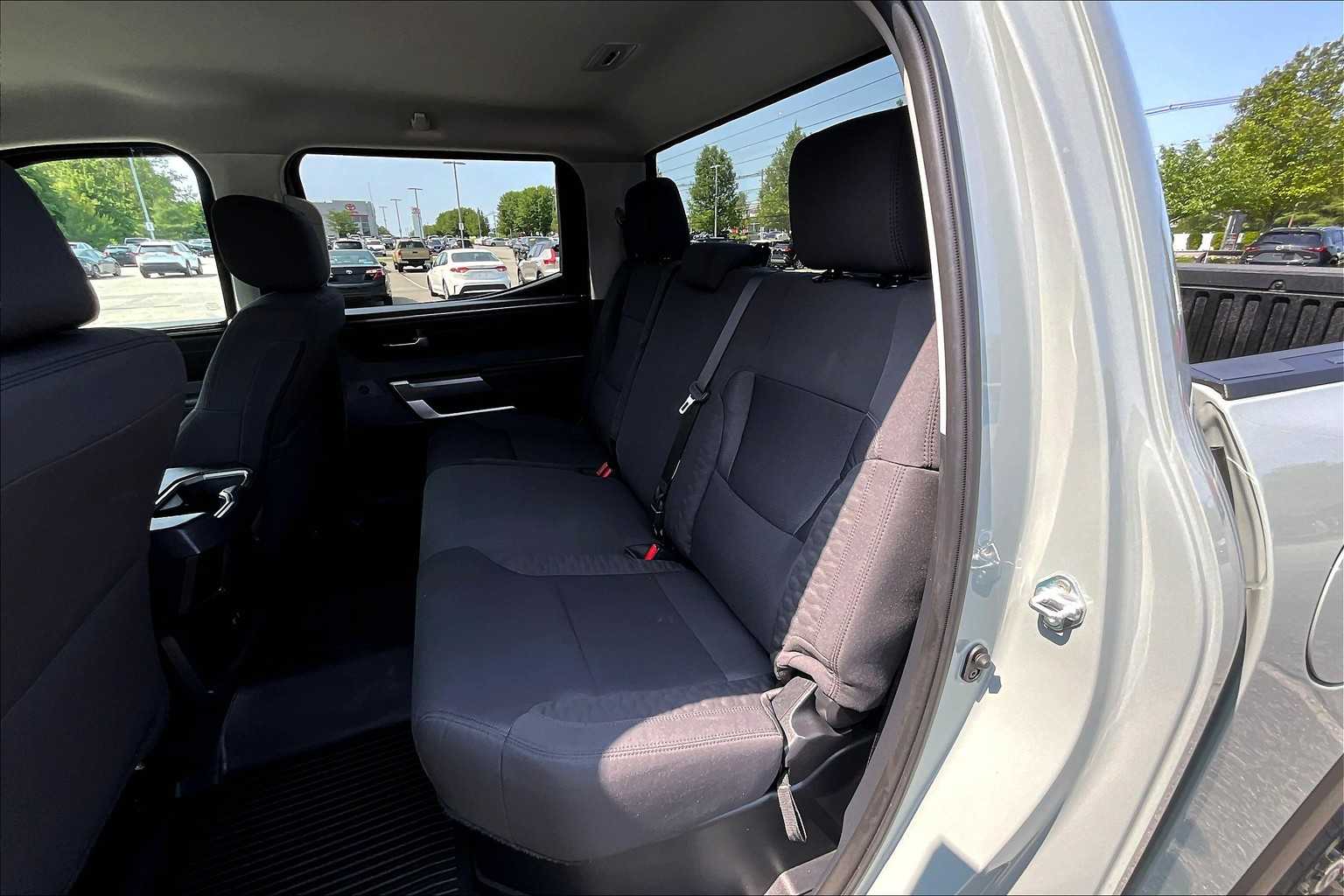 2024 Toyota Tundra SR5 - Photo 15