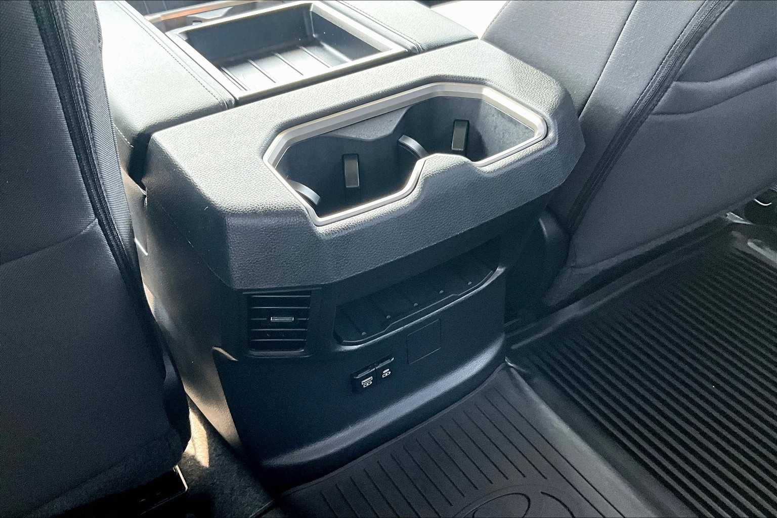 2024 Toyota Tundra SR5 - Photo 28