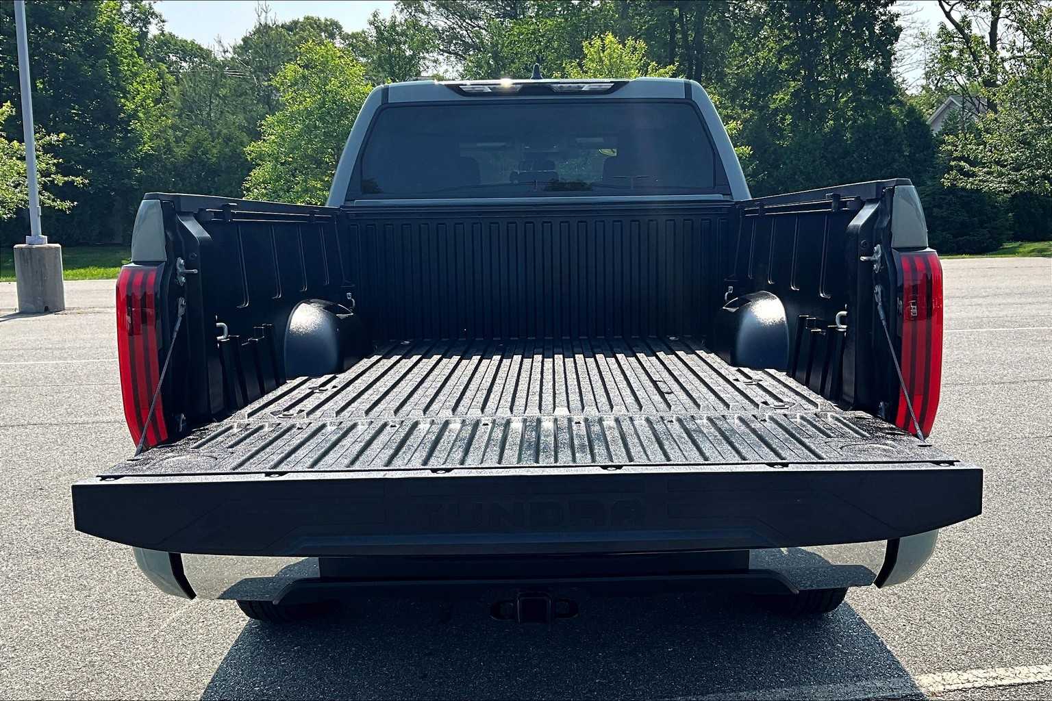 2024 Toyota Tundra SR5 - Photo 32