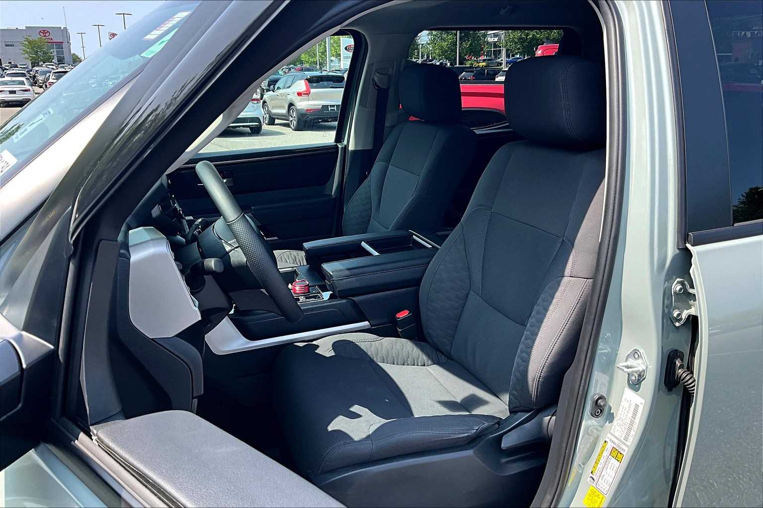 2024 Toyota Tundra SR5 - Photo 10