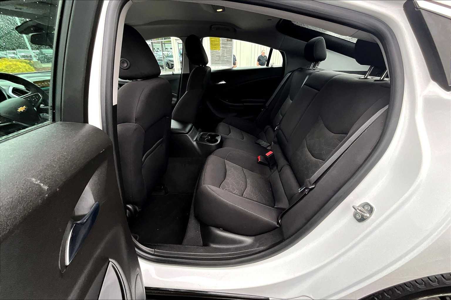 2017 Chevrolet Volt LT - Photo 15