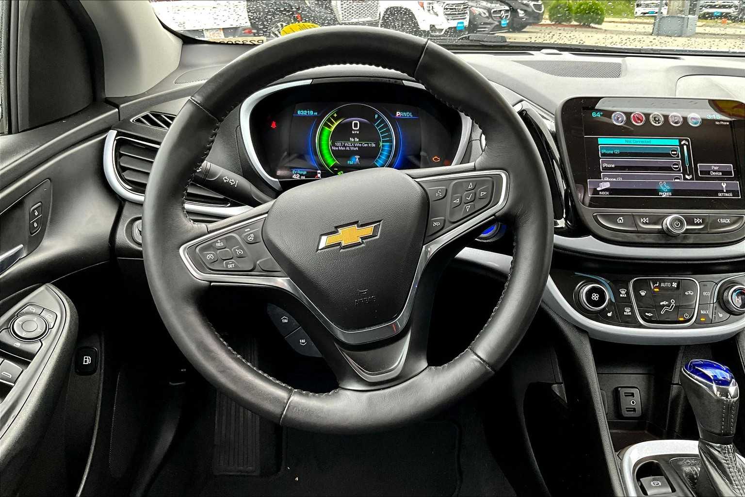 2017 Chevrolet Volt LT - Photo 17