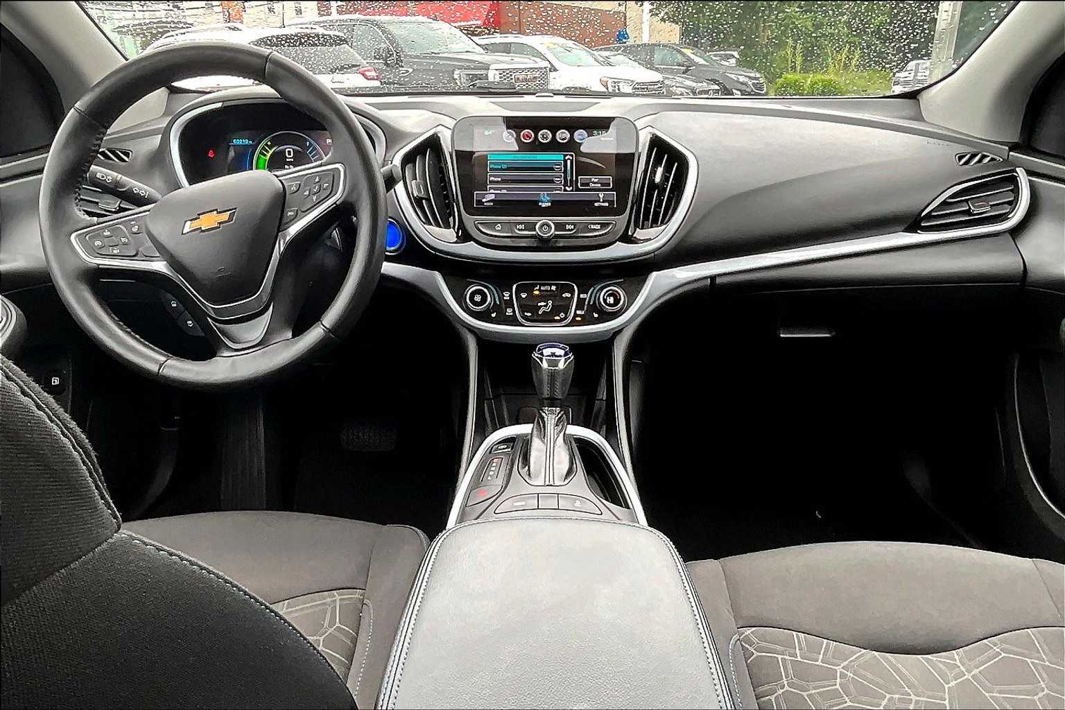 2017 Chevrolet Volt LT - Photo 21