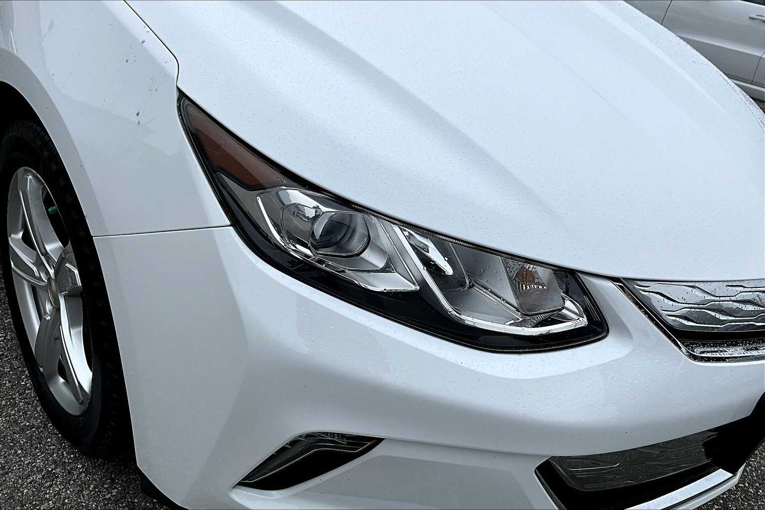 2017 Chevrolet Volt LT - Photo 31