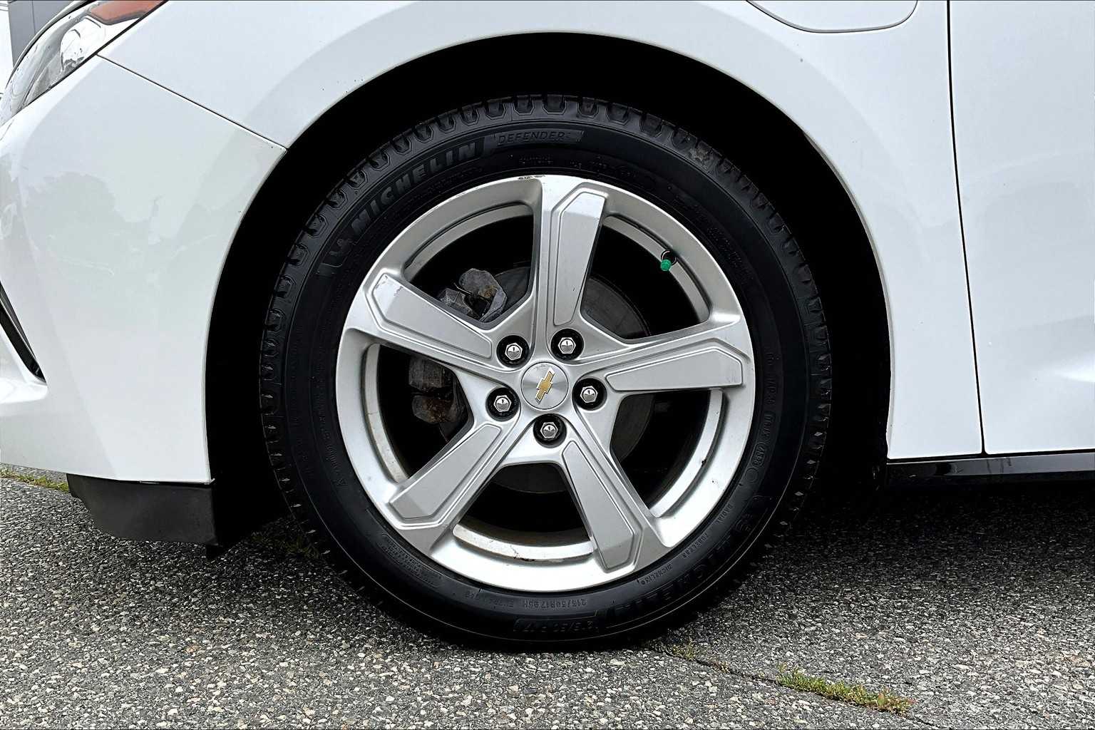 2017 Chevrolet Volt LT - Photo 7