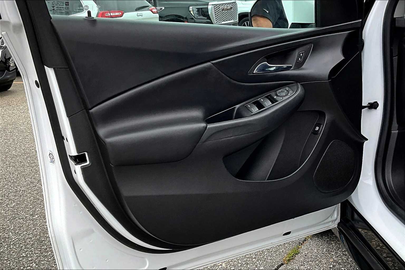 2017 Chevrolet Volt LT - Photo 9