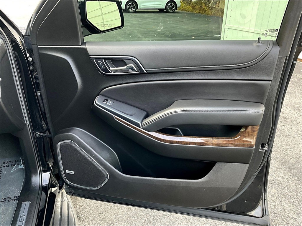 2019 Chevrolet Tahoe LT - Photo 12