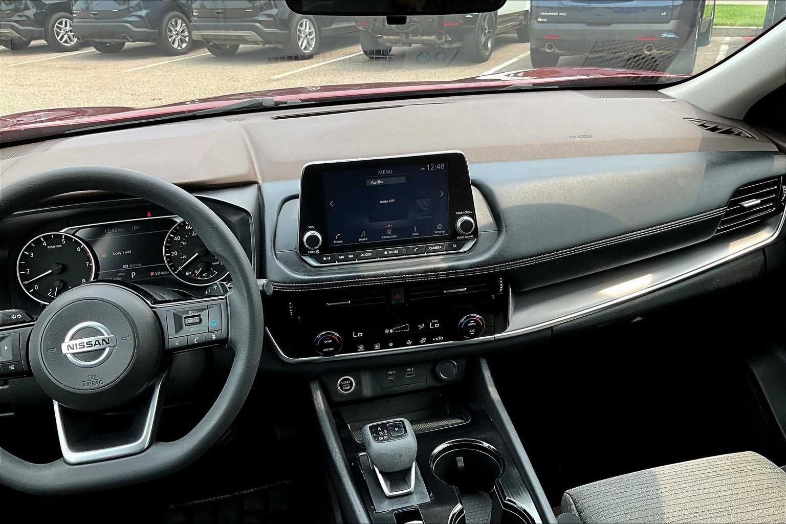 2021 Nissan Rogue SV - Photo 18